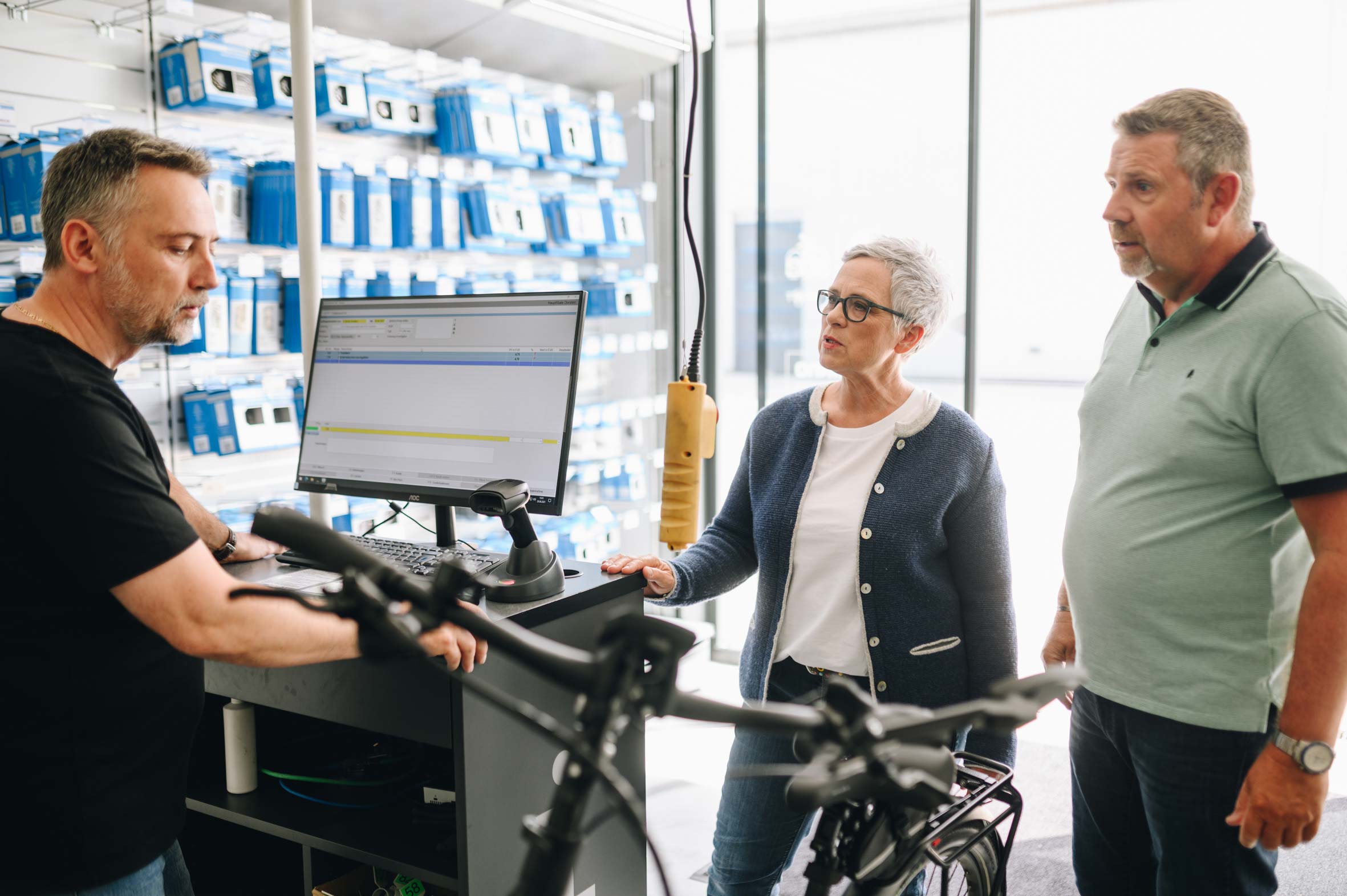 SCHMITZ-Shimano-Service-Center_240